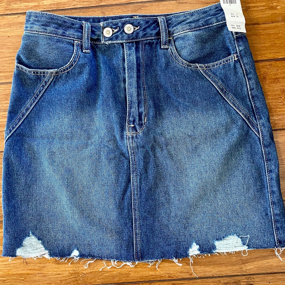 BRAND NEW Hollister Ultra High Rise Denim Skirt